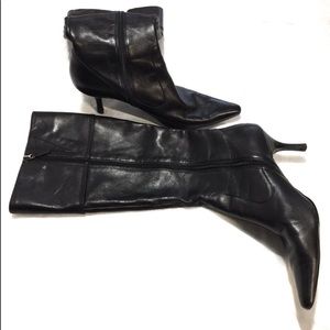 JOAN & DAVID Black Leather Boots